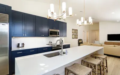 Tuscan Vacation Rental. Stylish 3-Bedroom Getaway Near Vanderbilt Beach Enjoy a Private Pool, Spacious Layout, and Modern Comforts Perfect for Families, Groups, and Pet-Friendly Stays