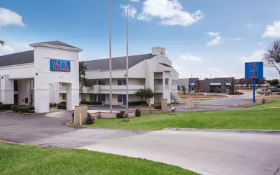 Studio 6 Irving, TX - Irving DFW Airport East