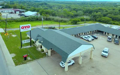 Three Rivers Executive Inn & Suites By OYO