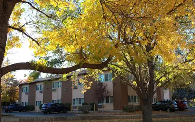 Boulder Twin Lakes Inn