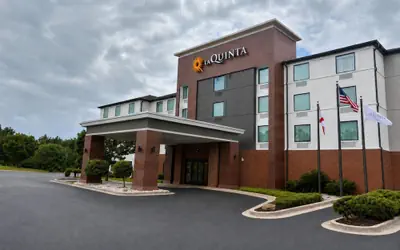 La Quinta Inn & Suites by Wyndham Auburn
