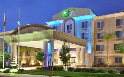 Holiday Inn Express & Suites Fresno (River Park) Hwy 41 by IHG