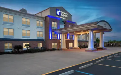 Holiday Inn Express & Suites Alexandria by IHG