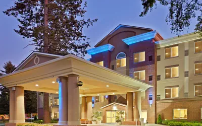 Holiday Inn Express & Suites Lacey – Olympia by IHG