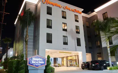 Hampton Inn & Suites Los Angeles/Sherman Oaks
