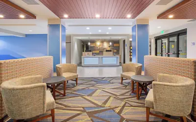 Holiday Inn Express & Suites Phoenix - Glendale Sports Dist by IHG