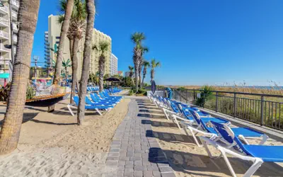Captain's Quarters Resort
