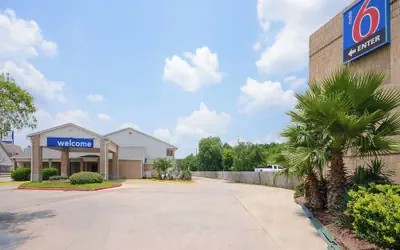 Motel 6 Baytown, TX - Baytown East