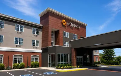 La Quinta Inn & Suites by Wyndham Knoxville West