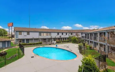 Monsoon Inn