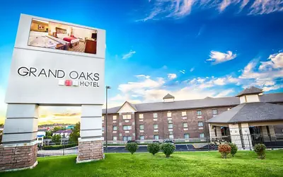 Grand Oaks Hotel