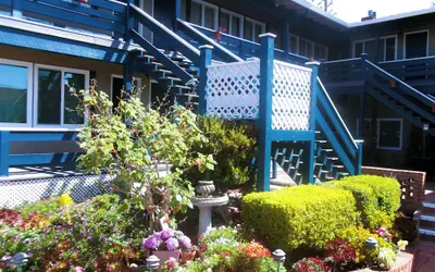 Carmel Wayfarer Inn