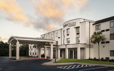 Courtyard by Marriott Brunswick