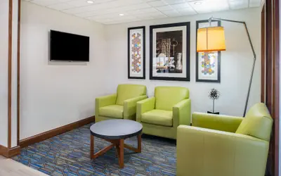 Holiday Inn Express Hotel & Suites Bismarck by IHG