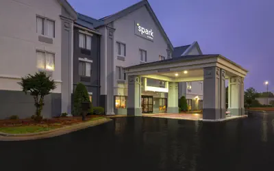Spark by Hilton Smithfield I-95