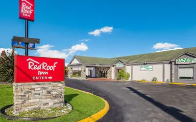 Red Roof Inn Savannah - Richmond Hill/ I-95