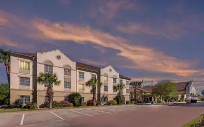 Homewood Suites by Hilton Laredo at Mall del Norte