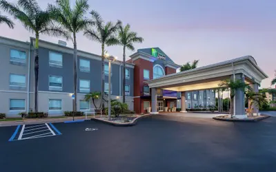 Holiday Inn Express & Suites Florida City by IHG