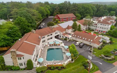 The Meadowmere Resort