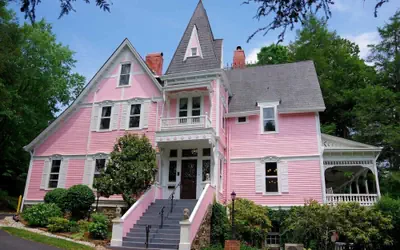 Cedar Crest Inn