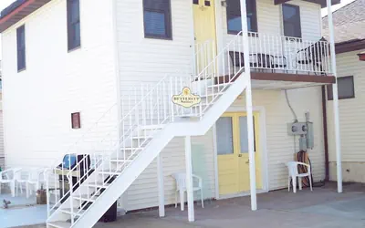 Buttercup Suites