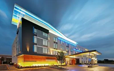 Aloft by Marriott Bolingbrook
