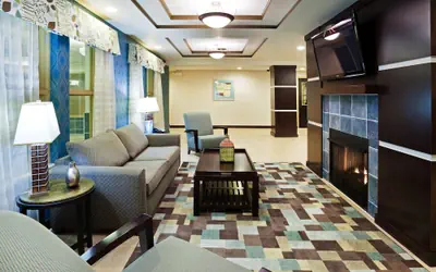 Holiday Inn Express & Suites Newport S by IHG