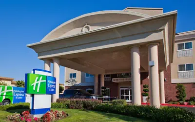 Holiday Inn Express & Suites Sacramento NE Cal Expo by IHG