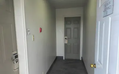 Ameri-Stay Inn & Suites