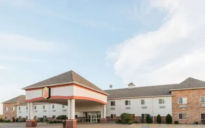 Super 8 by Wyndham Salina