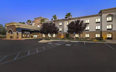 Hampton Inn & Suites Lancaster