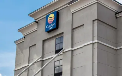 Comfort Inn & Suites Lumberton Central I-95