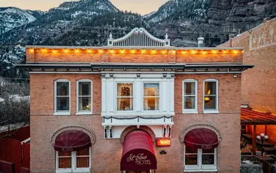 St. Elmo Hotel