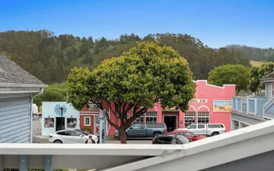 BytheSea Inn