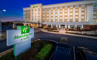 Holiday Inn & Suites Memphis - Wolfchase Galleria​ by IHG