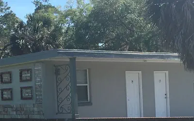 Skylark Motel