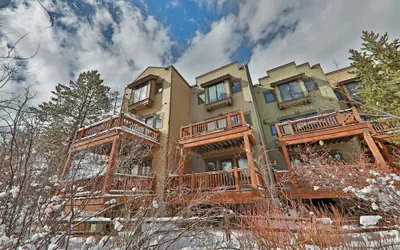 102 Willows Way 3 Bedroom Townhouse by RedAwning