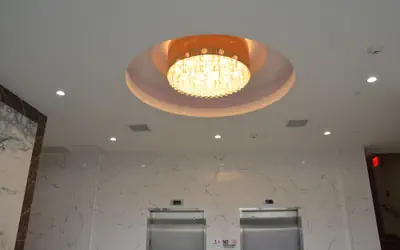 Lic Plaza Hotel