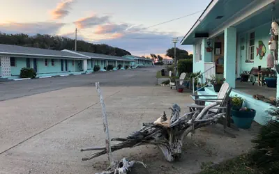 Swell Motel