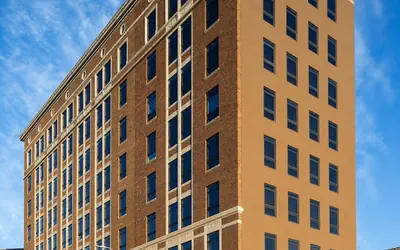 Hotel On Phillips