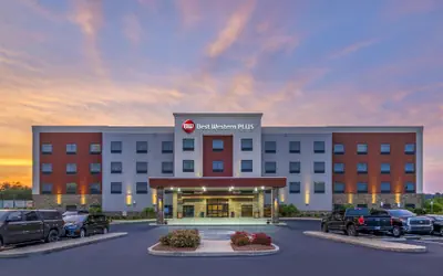 B/W Plus Elizabethtown Inn & Suites