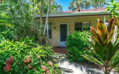 Tropical Villas of Venice Beach