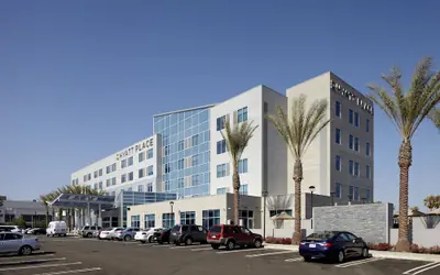 Hyatt Place Bakersfield