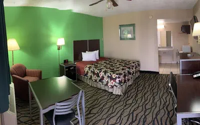 Thunderbird Inn