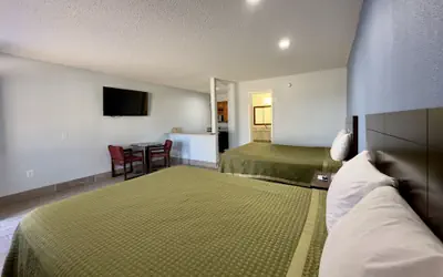 Razorback Inn