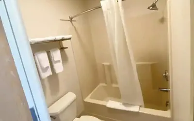 Hibiscus Inn & Suites