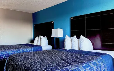 American Inn Cedar Rapids South