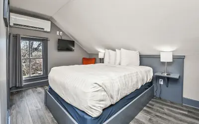 Captain Wohlt Inn Bed & Breakfast