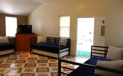 HC-127 Beach Haus