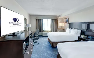 DoubleTree by Hilton Wichita Airport